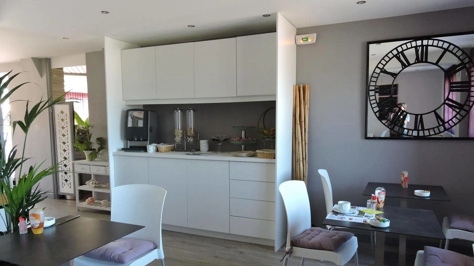 Hotel Le Foron La Roche-sur-Foron Γαλλία