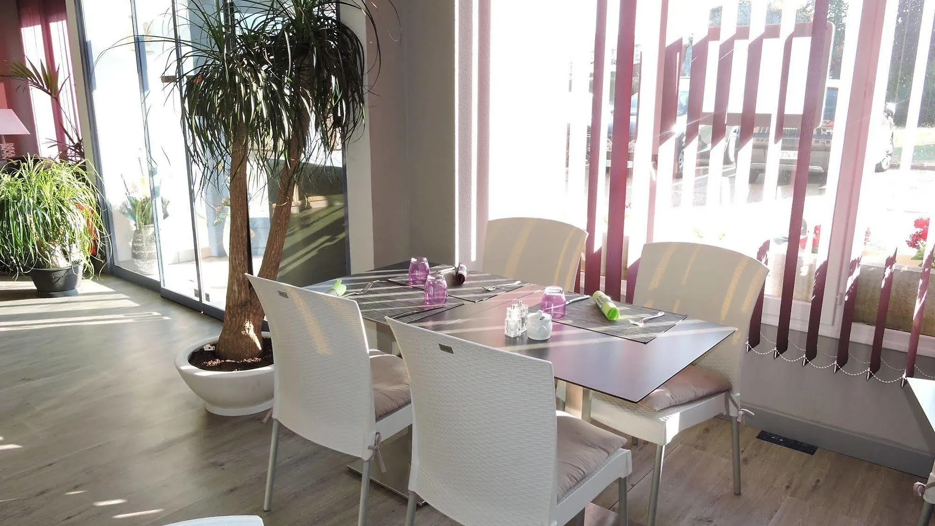 Hotel Le Foron La Roche-sur-Foron Fransa