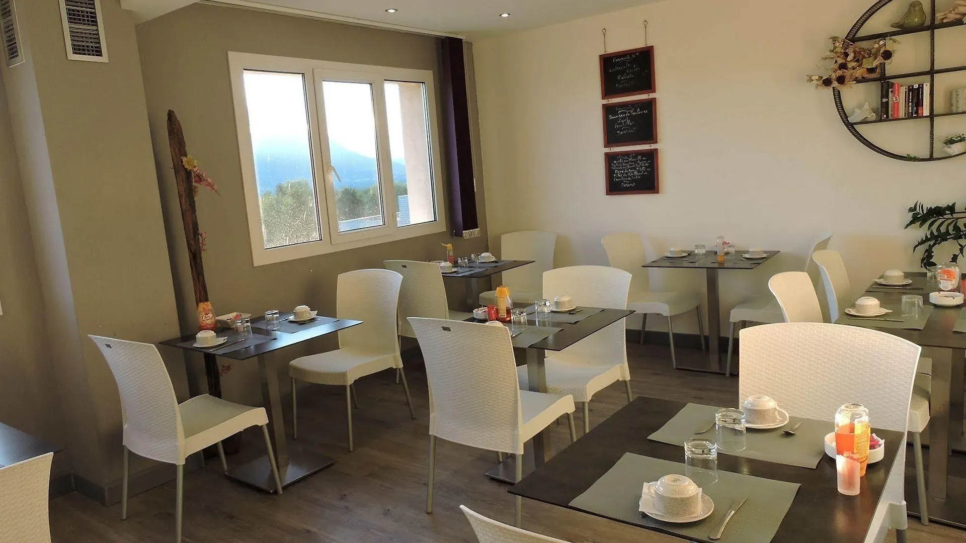 Hotel Le Foron La Roche-sur-Foron 3*,
